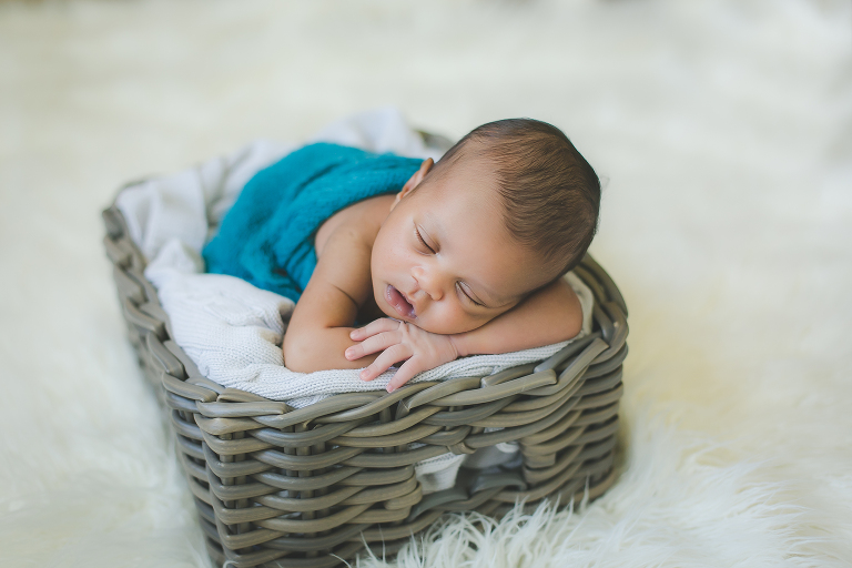 Newborn Photographer in Northern Virginia | Sweet Pea Studios